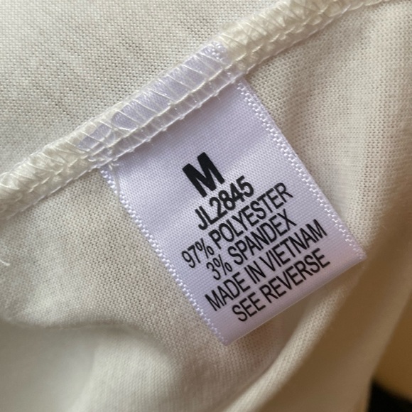 (A11) Ups & Downs Finesse ShortSleeve top, Size Medium, NWT - Picture 6 of 8